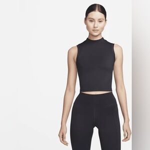 NWT NEW Nike One Fitted Women's Dri-FIT Cropped Tank Top Black Size Medium